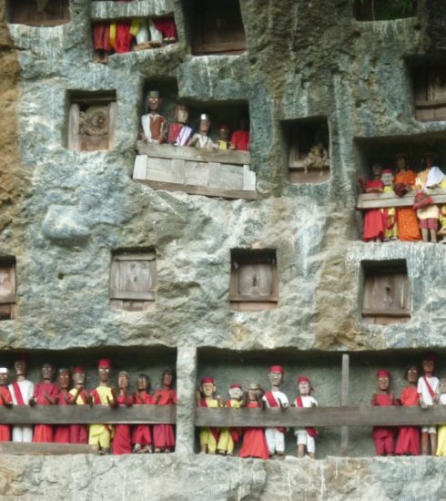 TANA TORAJA – SECRET HIGHLANDS AND CULTURAL RITUALS
