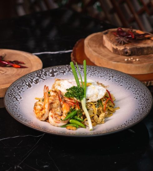 seafood hokkien noodles at makase hotel indigo