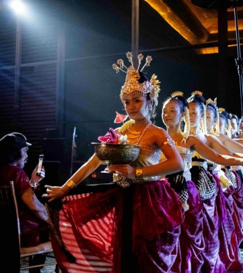 Majapahit Imperial  Traditional Dancer