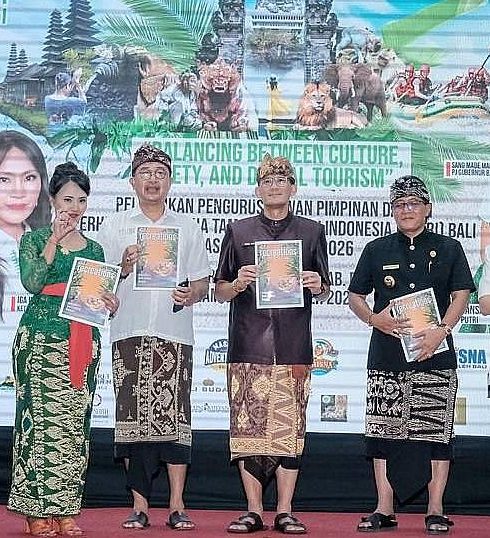 sandiaga uno bali putri