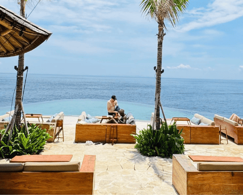 Relaxed, Remote & Ridiculously Beautiful – Say Hello to Beach Club Bliss at Ocean Lounge, Nusa Ceningan